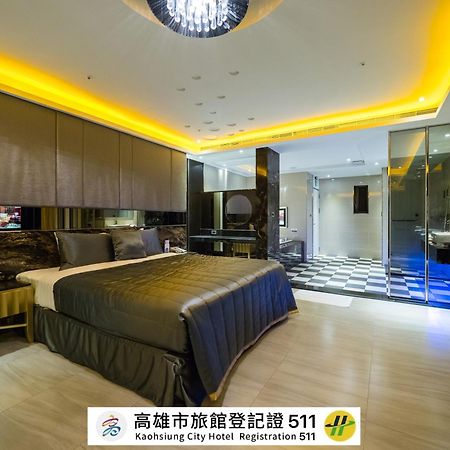薇風情汽車旅館 - 鳳山館 Kaohsiung Exteriör bild