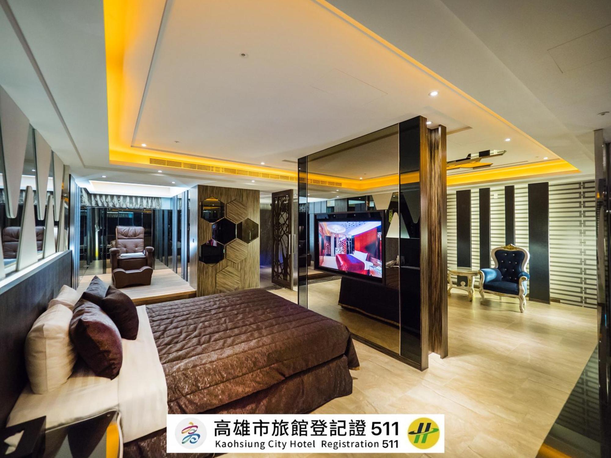 薇風情汽車旅館 - 鳳山館 Kaohsiung Exteriör bild