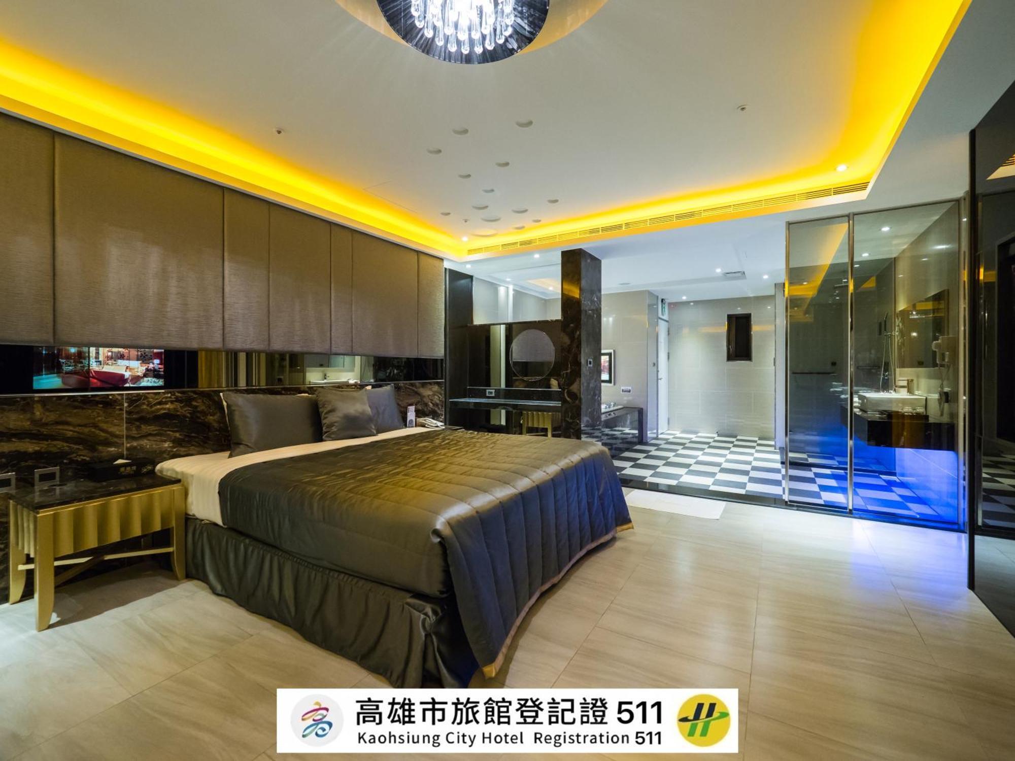 薇風情汽車旅館 - 鳳山館 Kaohsiung Exteriör bild
